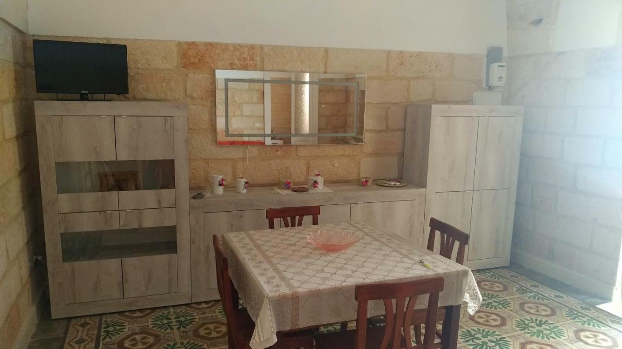 La Terrazza Sul Castello Apartman Palmariggi Kültér fotó